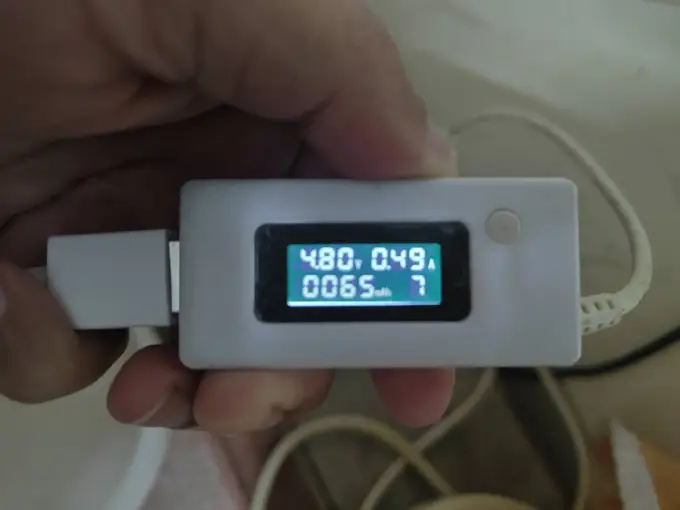 Ładowanie pada PS5 ładowarką od telefonu? Sprawdź, jak to zrobić!