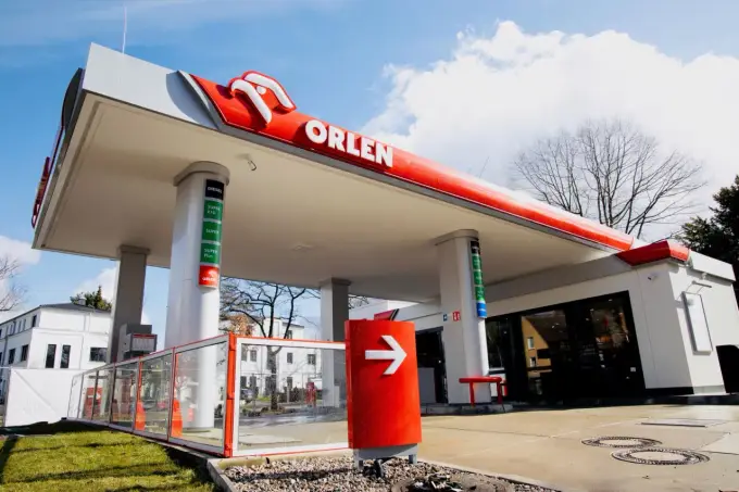 Zarobki na Orlenie bez tajemnic - ile dostaniesz na rękę