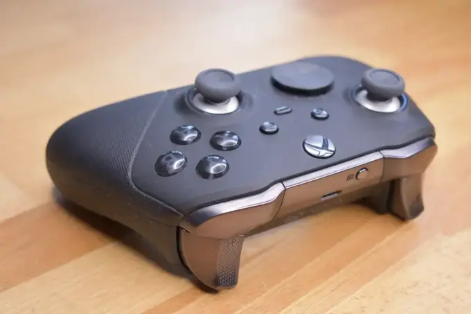 Pad Xbox One nie działa? Podłącz i sparuj go w 2 minuty!