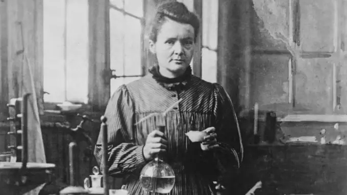 Maria Skłodowska-Curie - Najważniejsze fakty i jak o niej opowiadać