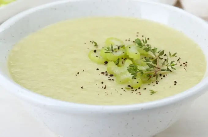 Jak zmiękczyć pora? 4 proste metody na delikatny smak