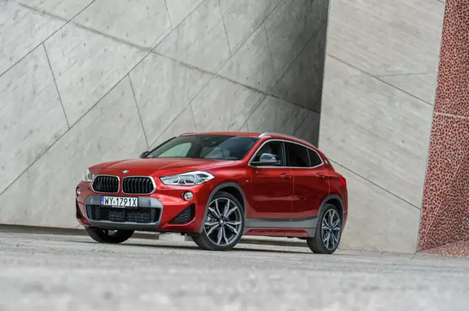 BMW X2 - stylowy SUV, który nie udaje zwykłego auta