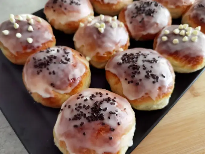 Pieczone pączki z piekarnika - szybki przepis i proste triki