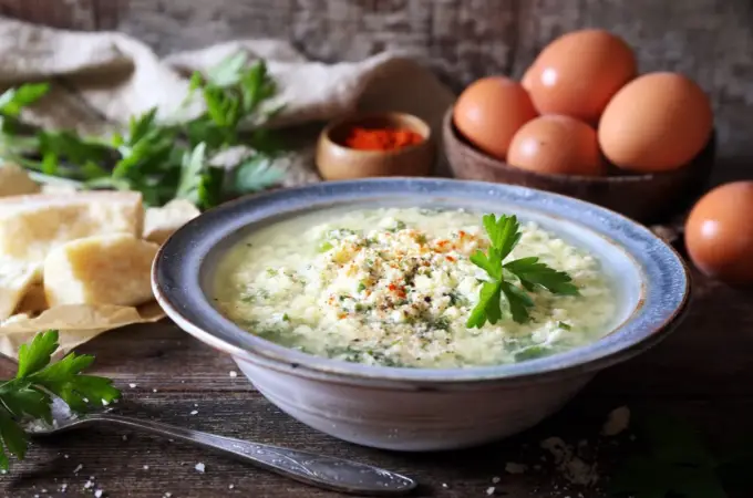Stracciatella - Ser, lody, zupa? Odkryj 3 włoskie oblicza smaku