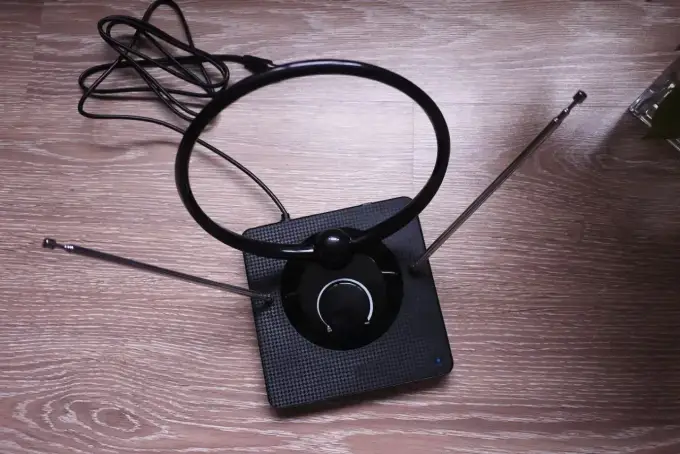 Telewizja naziemna - jaki sprzęt naprawdę poprawia odbiór?