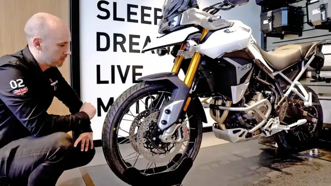 Triumph Tiger 900 - Która wersja dla Ciebie?