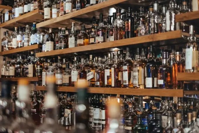 Whisky z colą - ile ma kalorii i jak pić mniej kalorycznie?