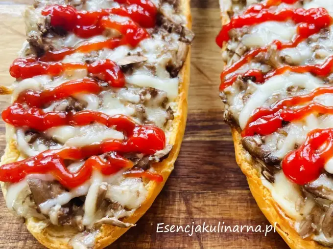 Zapiekanki z pieczarkami i serem - chrupiące i idealne!