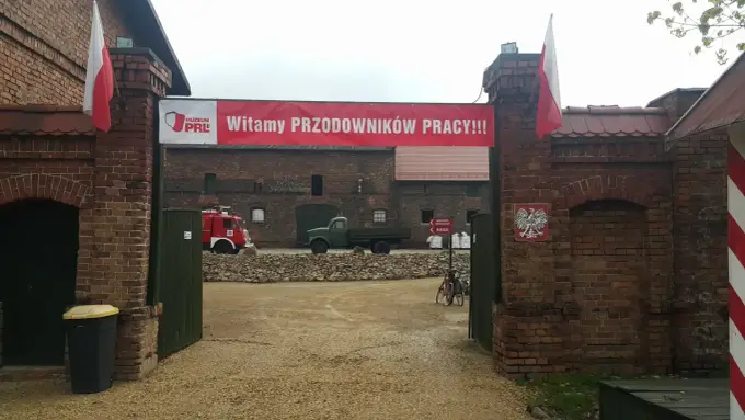 Muzeum PRL Ruda Śląska: Przewodnik po interaktywnej podróży w czas