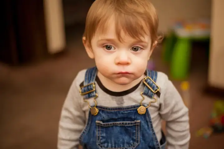 Brak reakcji na imię u roczniaka - Kiedy się martwić?