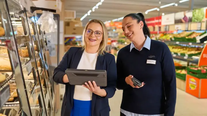 Stabilna praca w mleczarni? Stanowiska, zarobki i oferty