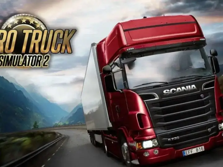 Czerwona ciężarówka Scania na krętej drodze w górach. Logo "Euro Truck Simulator 2" sugeruje grę na PS5.