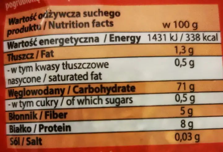 Kasza pęczak: 338 kcal w 100g. Tabela wartości odżywczych zawiera informacje o tłuszczach, węglowodanach, błonniku, białku i soli.