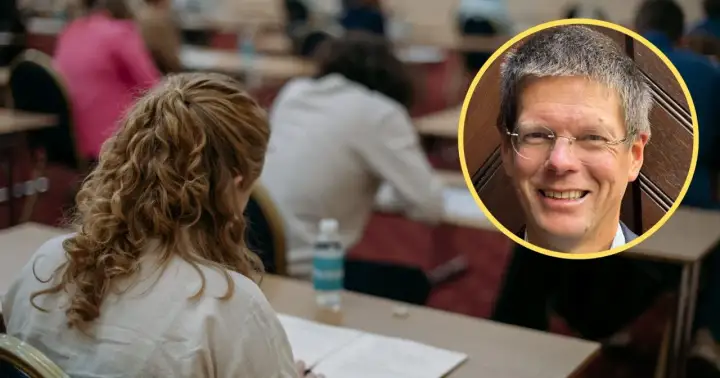 Licencjat, doktor, profesor - Co naprawdę liczy się w karierze?