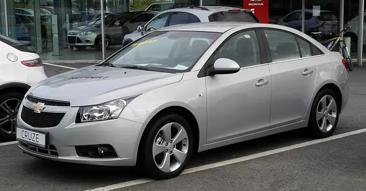 Chevrolet Cruze - Czy warto kupić? Opinie, silniki, usterki