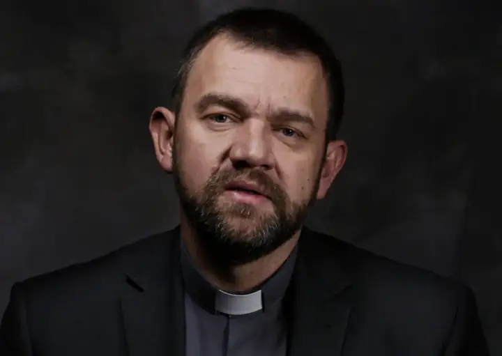 Sumienie a Magisterium: Jak katolik rozeznaje w konflikcie?