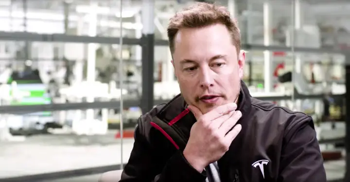Tau, Mechanicus, Musk: Porównanie wizji przyszłości ludzkości