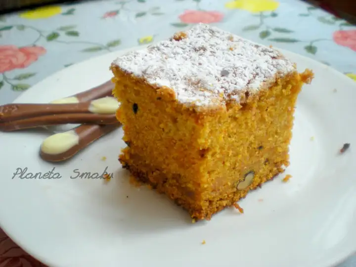 Ciasto marchewkowe na dużą blachę - Idealnie wilgotne!