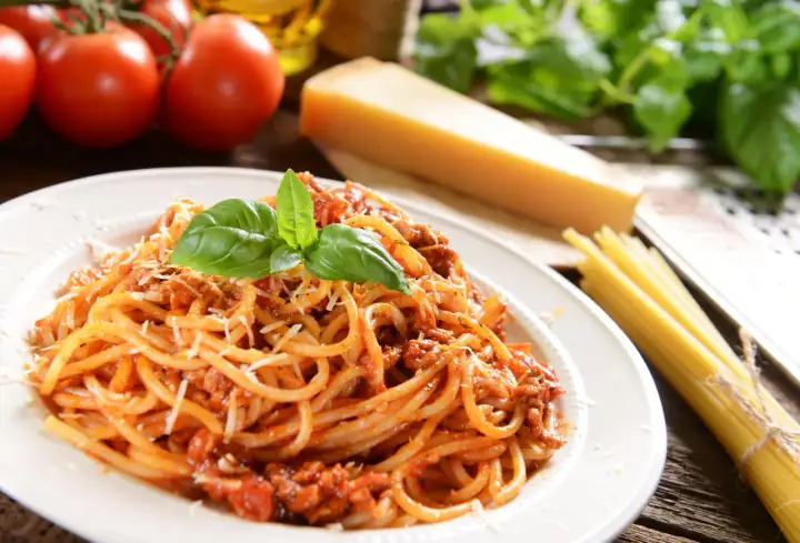 Jak przygotować idealne spaghetti z mięsem mielonym i sosem bolonskim