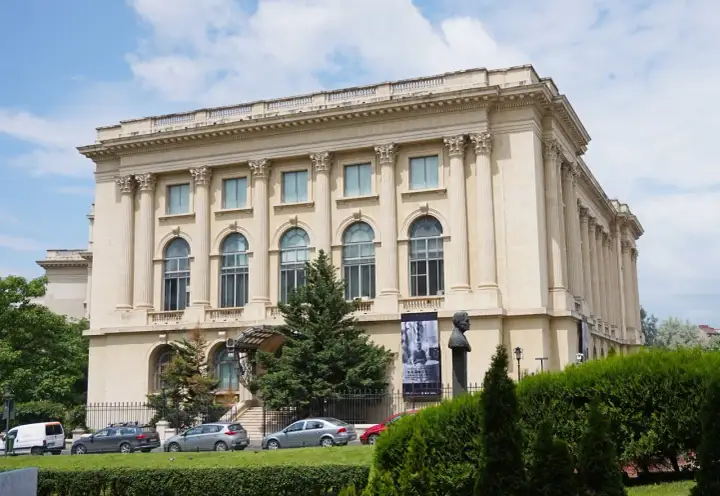 Muzeum sztuk pięknych w Bukareszcie: Historia, zbiory i atrakcje