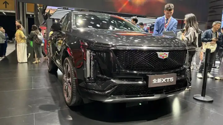 Cadillac XT5 - Amerykański luksus w Polsce - Czy warto go kupić?