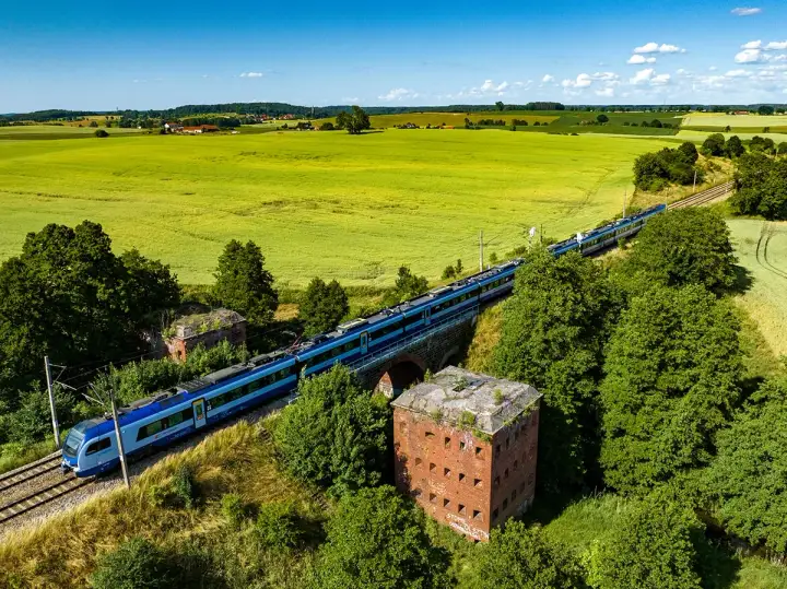Szynobus do Olsztyn-Mazury - jak dojechać bez stresu?