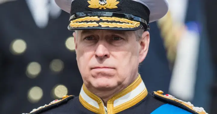 Andrzej Mountbatten-Windsor - Jak upadł książę?