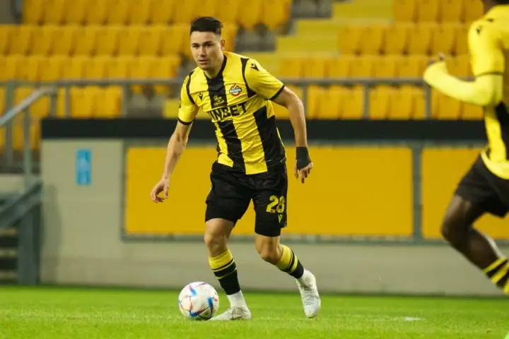 Defensywny pomocnik - Jak grać na "szóstce"?