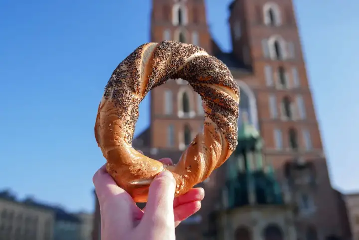 Obwarzanek krakowski kalorie - Ile ma jedna sztuka i jak go liczyć?