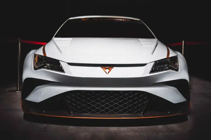 Cupra sedan - Czy taki model istnieje? Poznaj najlepsze alternatywy