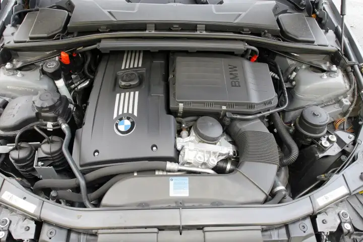 BMW 325i - Jaki silnik wybrać? Poradnik kupującego.