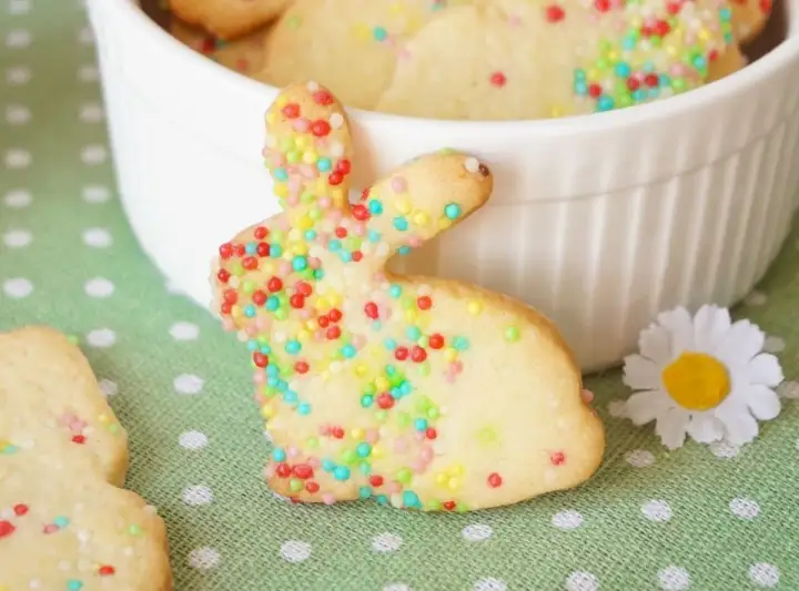 Osterkekse zum Ausstechen - So bleiben sie perfekt in Form