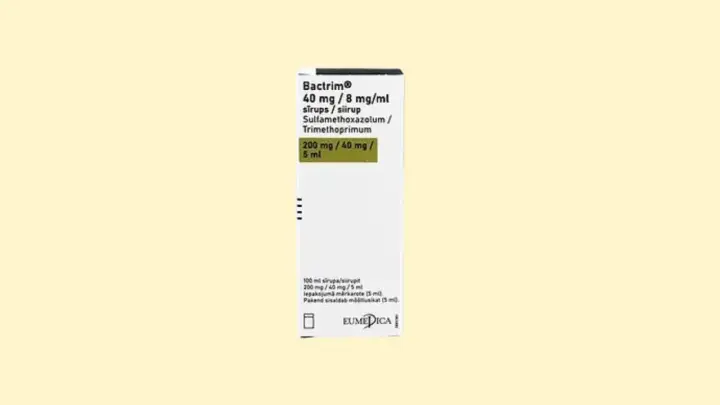 Opakowanie leku Bactrim Forte w syropie, z widocznym napisem "Bactrim 40 mg/8 mg/ml".