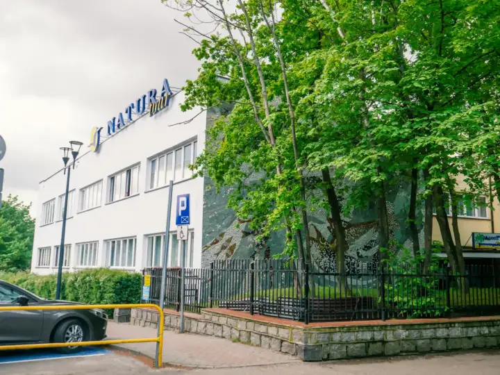 Dom Wczasowy Radość: Ustka czy Rewal? Poradnik wyboru