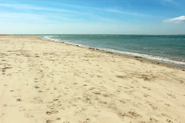 Plaża w Ulinii - Spokój, natura i brak tłumów