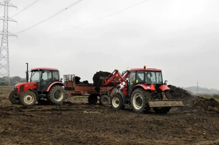 Ile kosztuje budowa płyty obornikowej? Sprawdź ceny i oszczędności