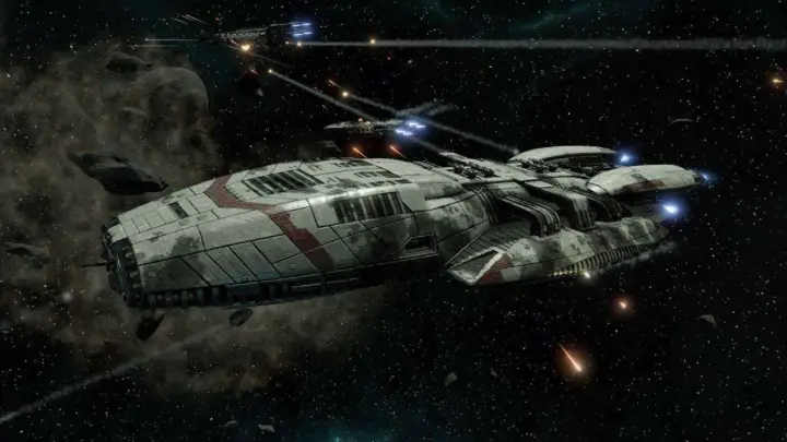 Bitwa kosmiczna w stylu Battlestar Galactica Deadlock. Statek zwiadowczy otoczony asteroidami, w tle widać inne jednostki i ślady walki.