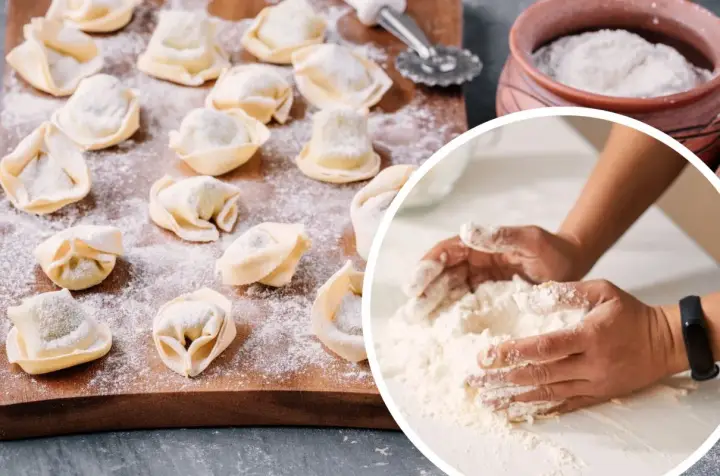 Gotowe pierogi na desce i dłonie mieszające mąkę. Kluczowe pytanie: jaka mąka na pierogi?