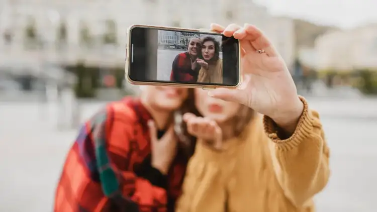 Zdjęcia z telefonu u fotografa: Jak wywołać perfekcyjne odbitki?