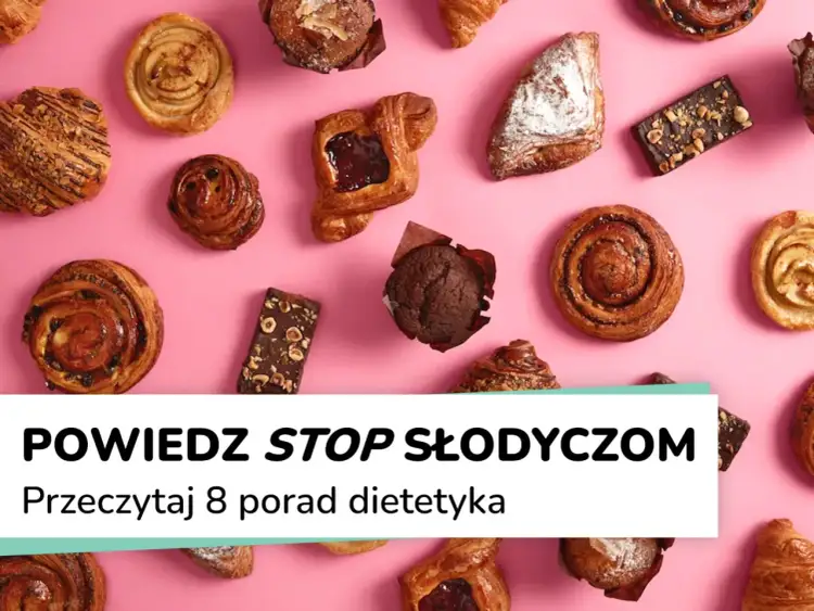 Słodkie wypieki na różowym tle. Chcesz wiedzieć, jak przestać jeść słodkie? Przeczytaj 8 porad dietetyka.