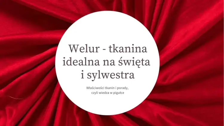 Czerwony, pofałdowany aksamit tworzy tło dla białego koła z tekstem o welurze, idealnym na święta i sylwestra.