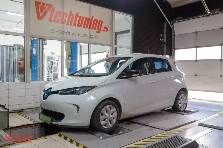 Chip tuning ile koni: Jak zwiększyć moc silnika bez ryzyka?