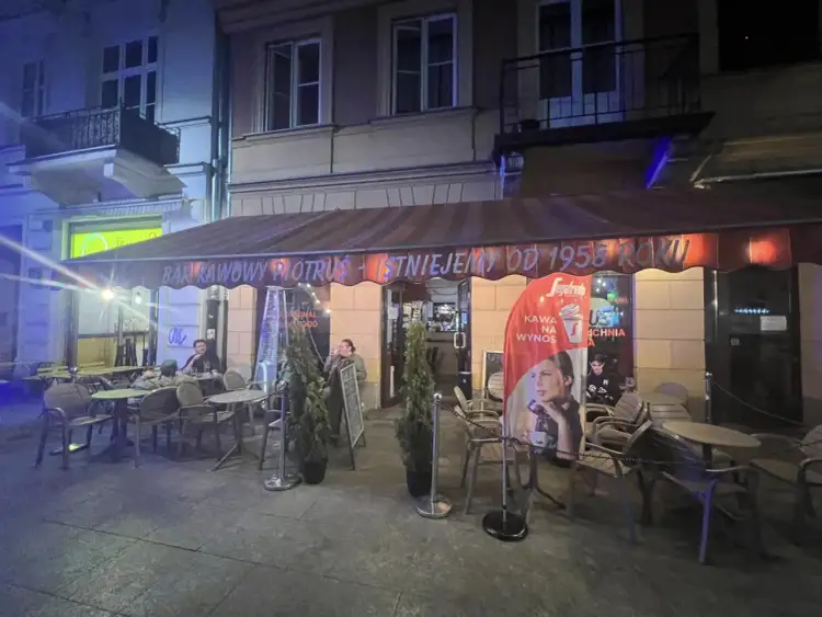 Bar u Piotra i Pawła Poznań: Kultowy schabowy, klimat, praktyczne info