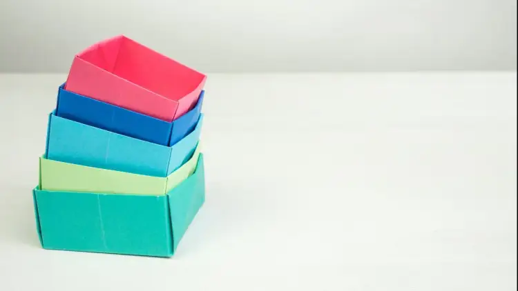 Jak zrobić pudełko z kartonu zamykane - proste kroki i porady