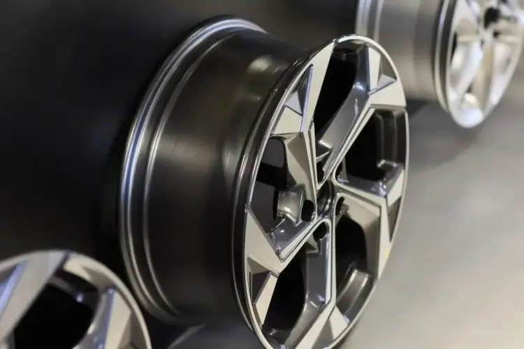 Nowoczesne felgi aluminiowe, klucz do wyboru idealnego rozmiaru felgi do samochodu.