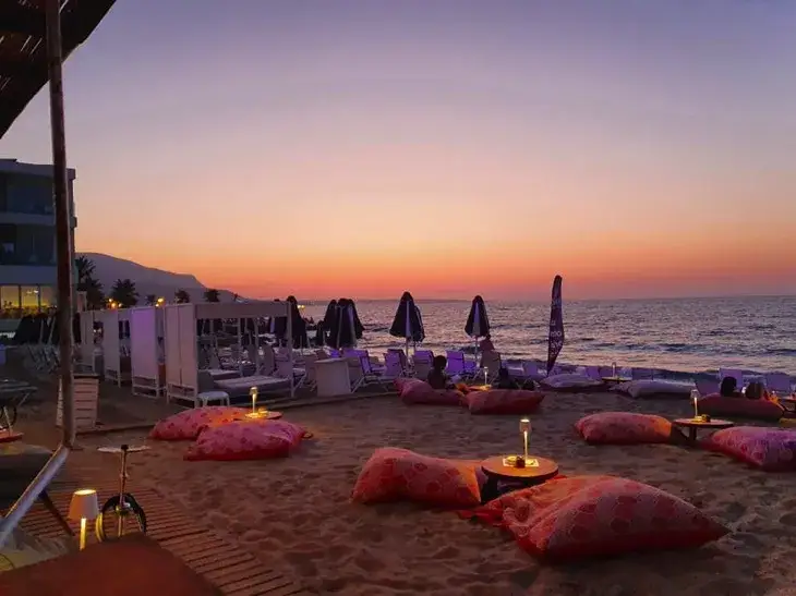 Malia atrakcje: Pałac Minojski, plaże i życie nocne