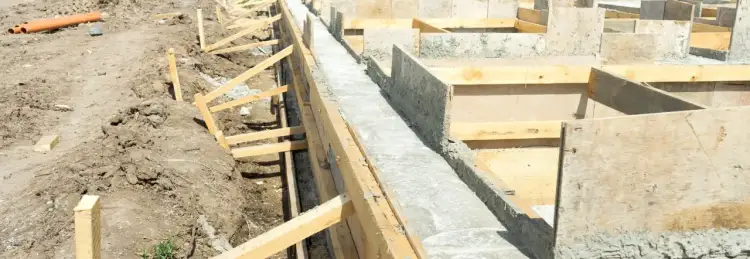 Ława czy płyta fundamentowa: Jak wybrać najlepszy fundament