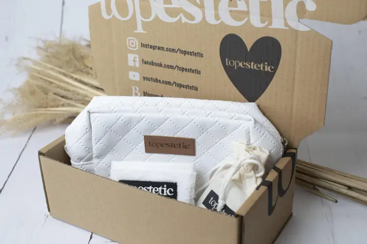 Pokrycie siwych włosów w domu - jak wybrać farbę?