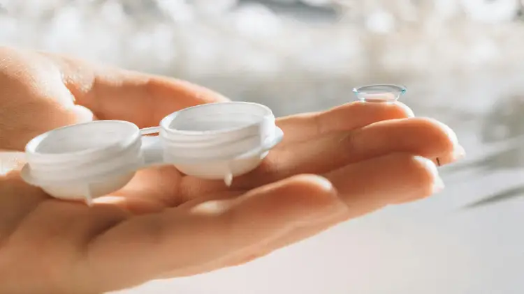 Dobór soczewek kontaktowych: Przewodnik Ksawerego Michalskiego