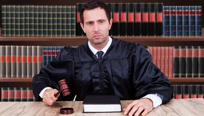 Jak wygląda rozprawa w sądzie pracy? Poznaj kluczowe informacje